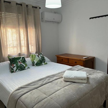 Apartamento Familiar En Barrio Reina Victoria Huelva Esterno foto