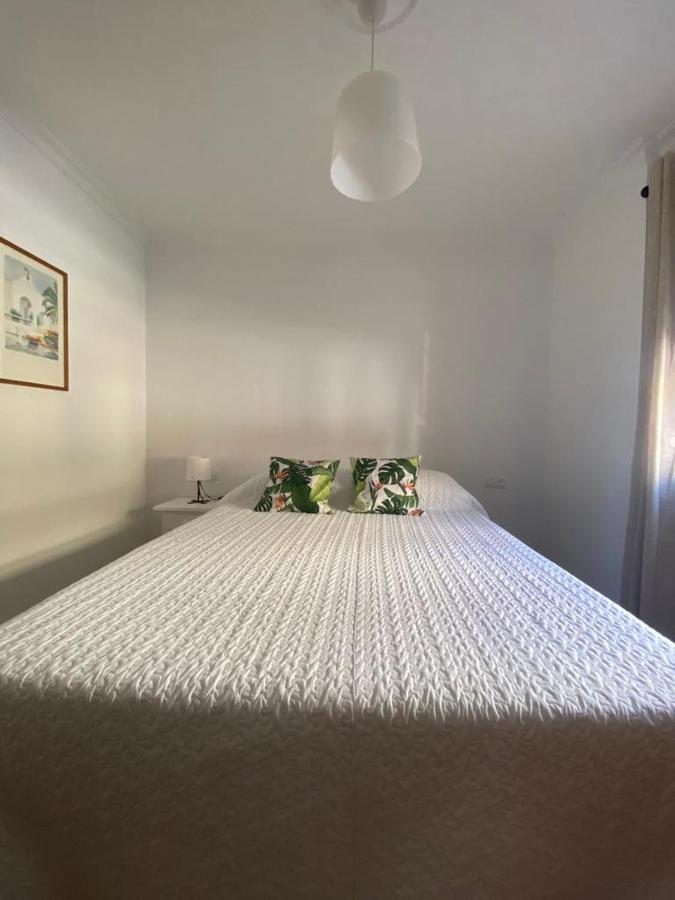 Apartamento Familiar En Barrio Reina Victoria Huelva Esterno foto